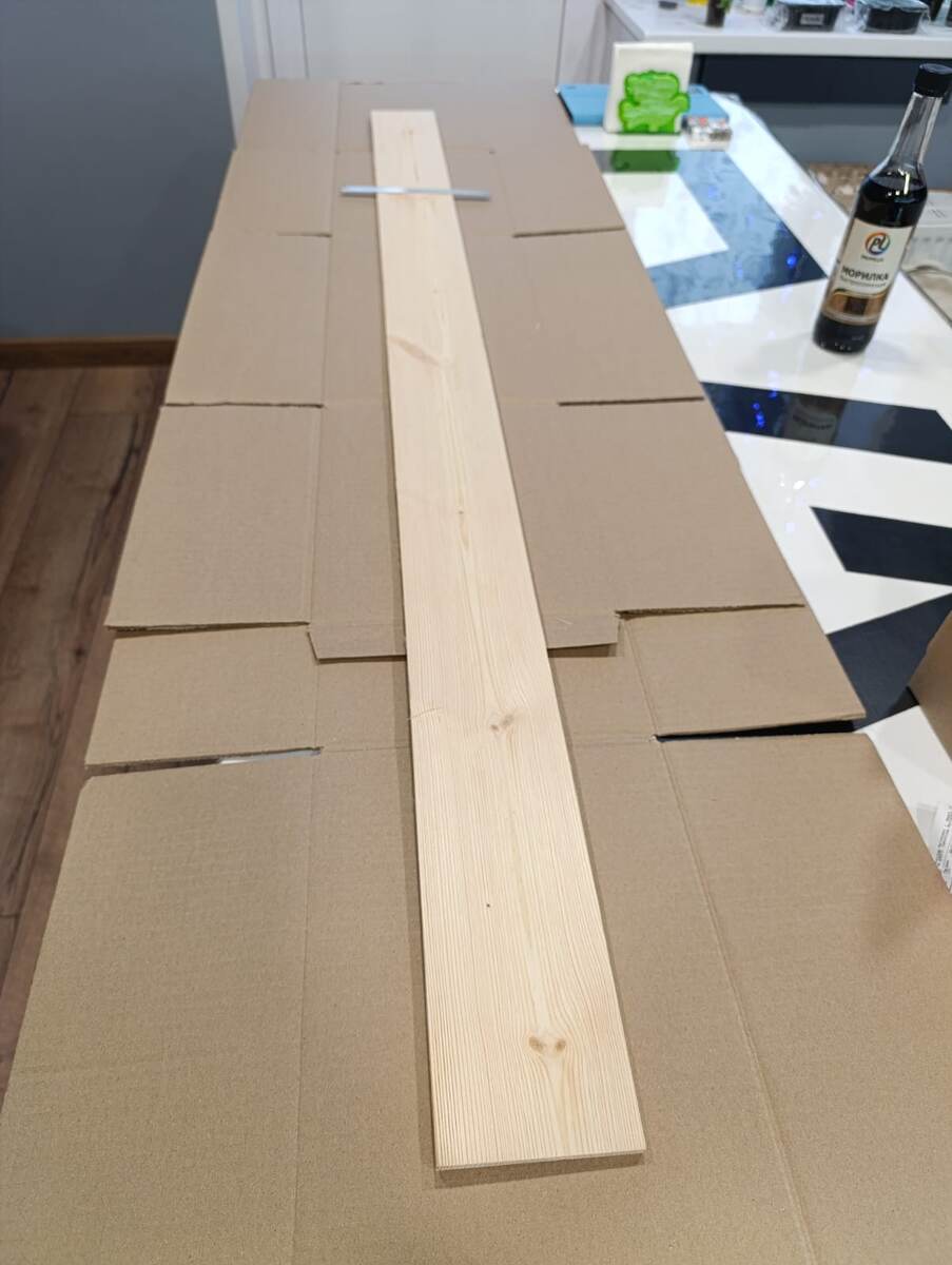 Зашкурили края и углы, чтоб не было никакх неприятных сюрпризов в виде занозок.