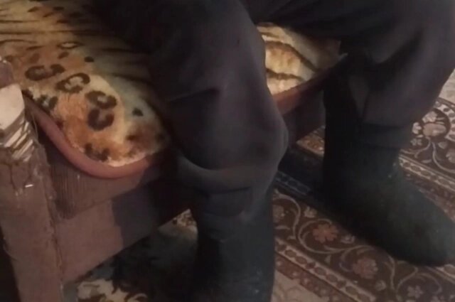 Дед Егора и дома ходит в валенках. Фото: Из личного архива