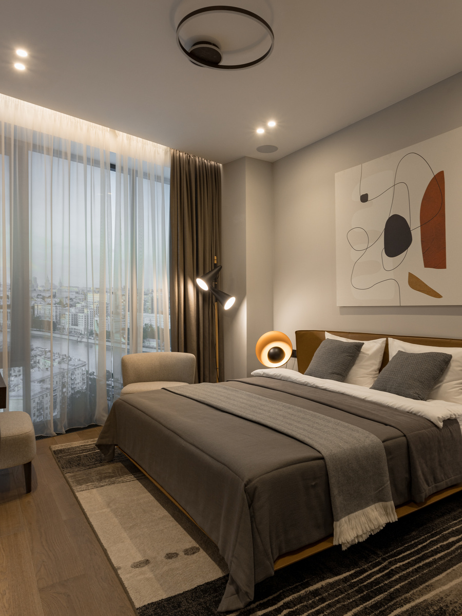 Офис продаж проектов девелопера PIONEER премиального квартала небоскребов HIGH LIFE и клубного дома OPUS рядом с метро "Павелецкая"