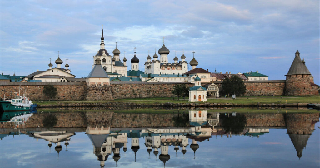Соловецкий монастырь: история, архитектура и советы по посещению