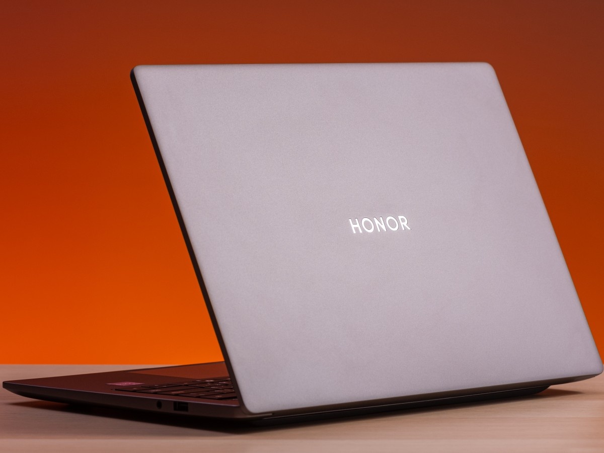    Обзор Honor MagicBook X14 2025: честный ноутбук для дома и офиса