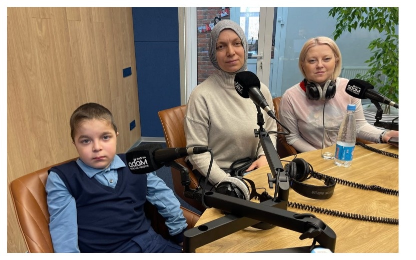    Почти 60 тыс. рублей собрали ижевчане на помощь теряющему возможность передвигаться мальчику за 40 минут