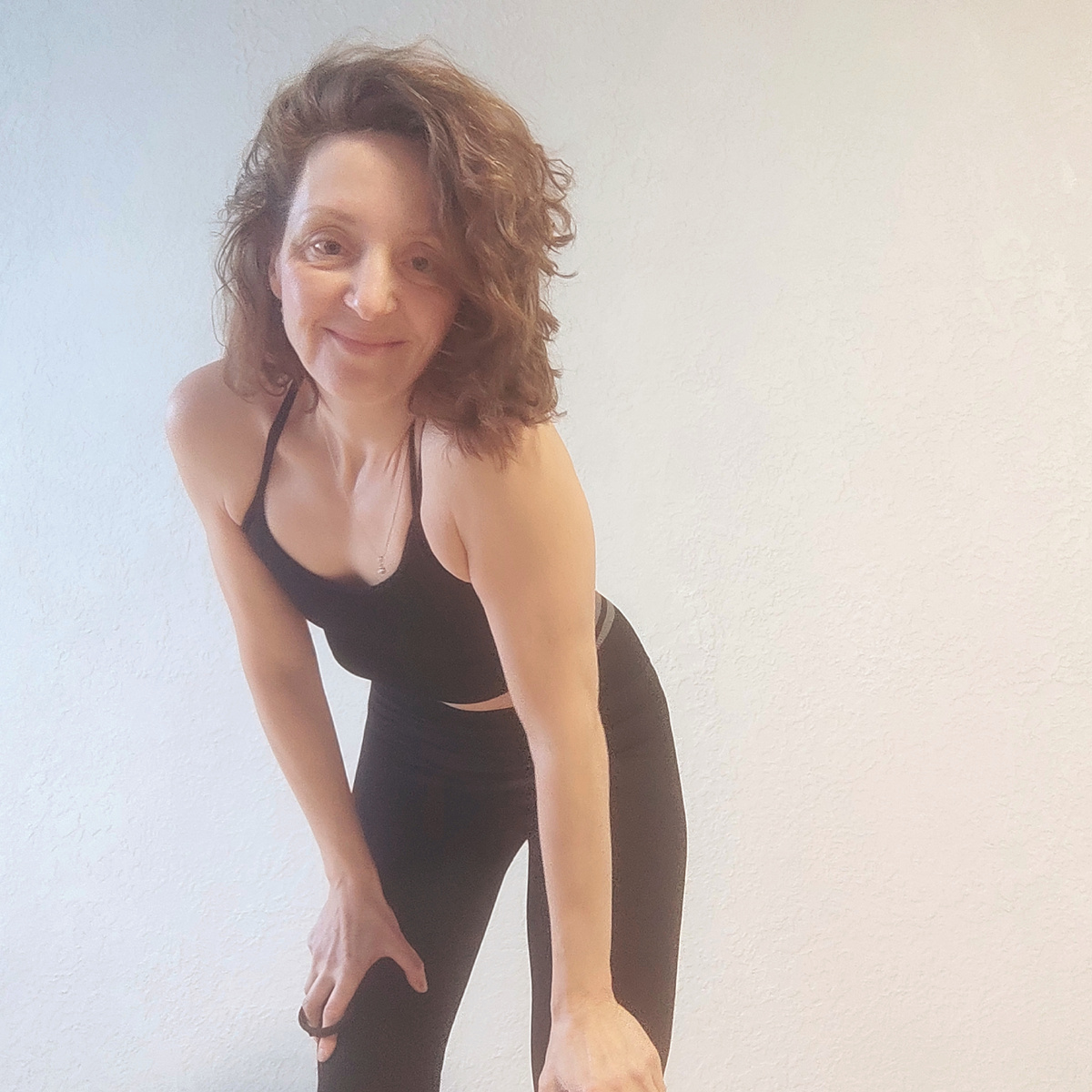 Моя форма после 5 родов, благодаря философскому подходу к тренировкам😁