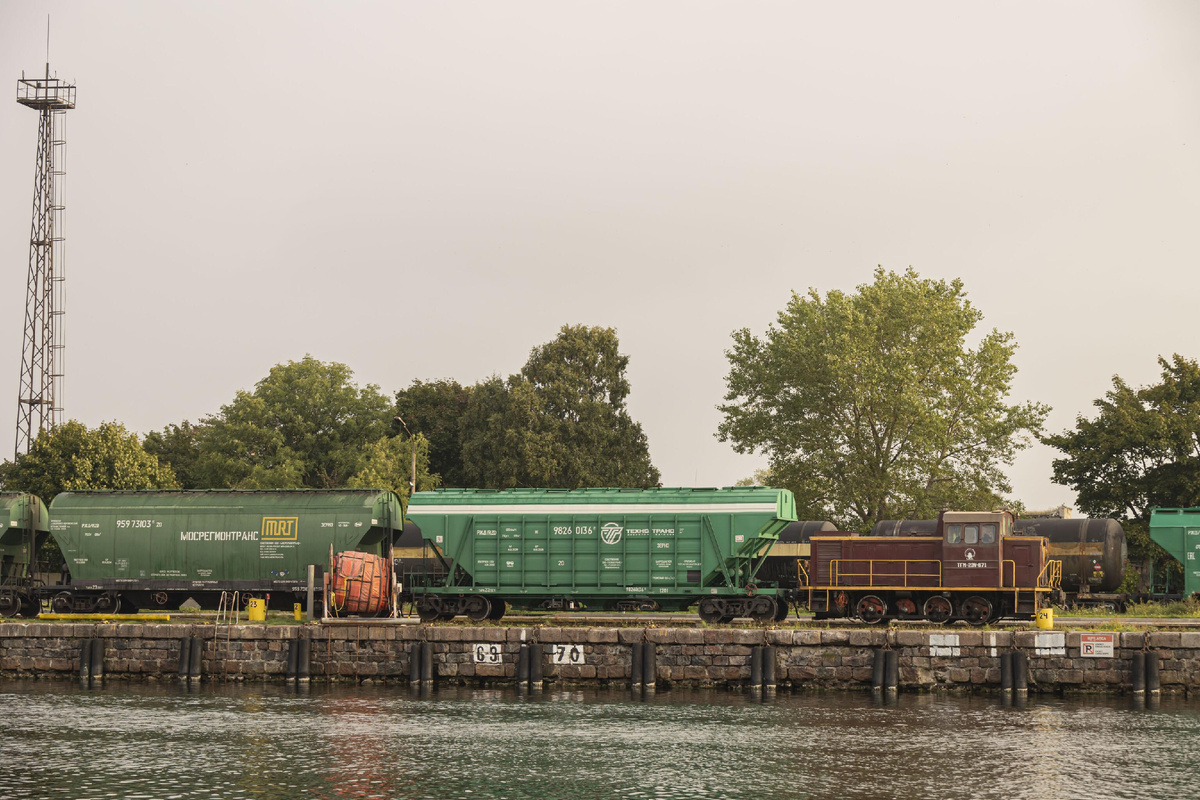 Российские вагоны-хопперы в Лиепае, архивное фото © Public domain / Liepāja fotogrāfijās