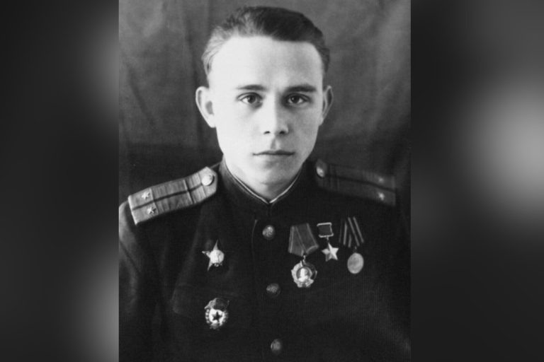    Герой Советского Союза Евгений Ерофеев.