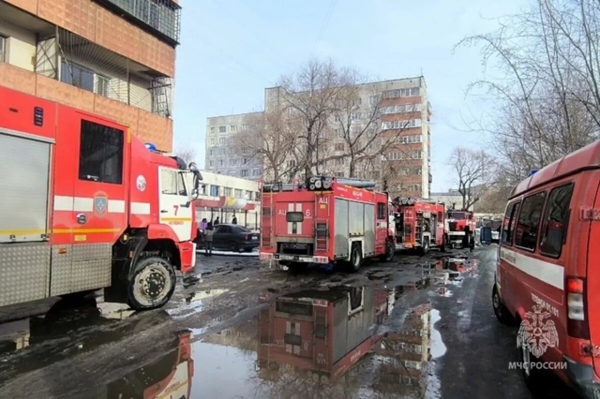   В Челябинске на улице Марченко на восьмом этаже сгорела квартира