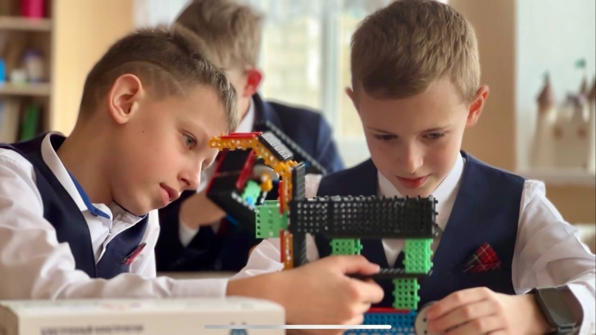    В лицее Макеевки с грантовой поддержкой Югры реализуют пять творческих и образовательных проектов