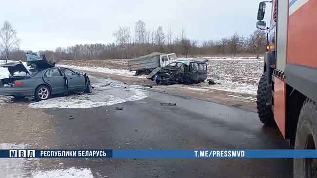 Последствия непрофессионального обгона – одни из самых трагических, что может случиться на трассе