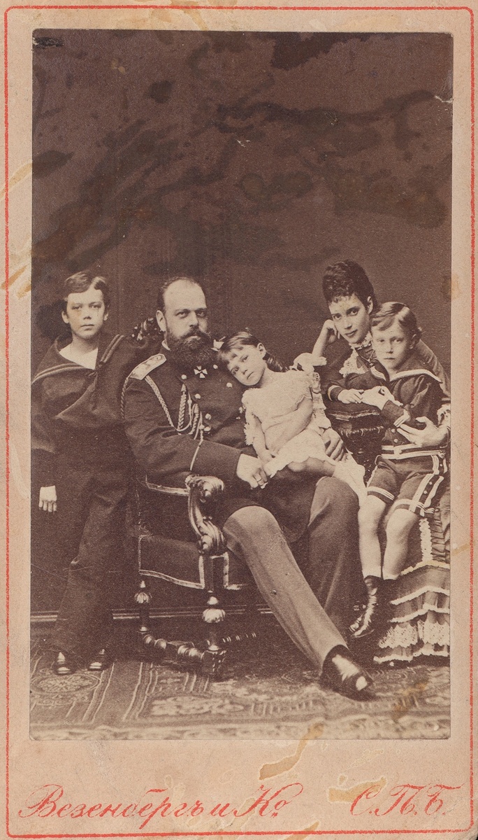 Фотография семьи императора Александра III, 1876. Из коллекции ГМЗ «Царское Село»
