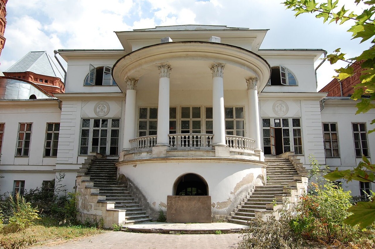 Усадьба 19 века.