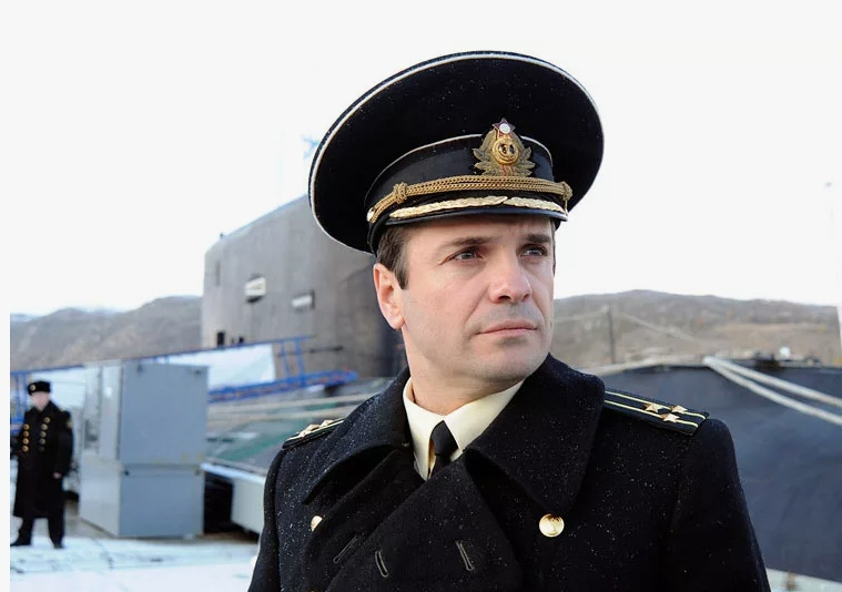 Форма капитана 1 ранга ВМФ РФ. Фото из Яндекса. 