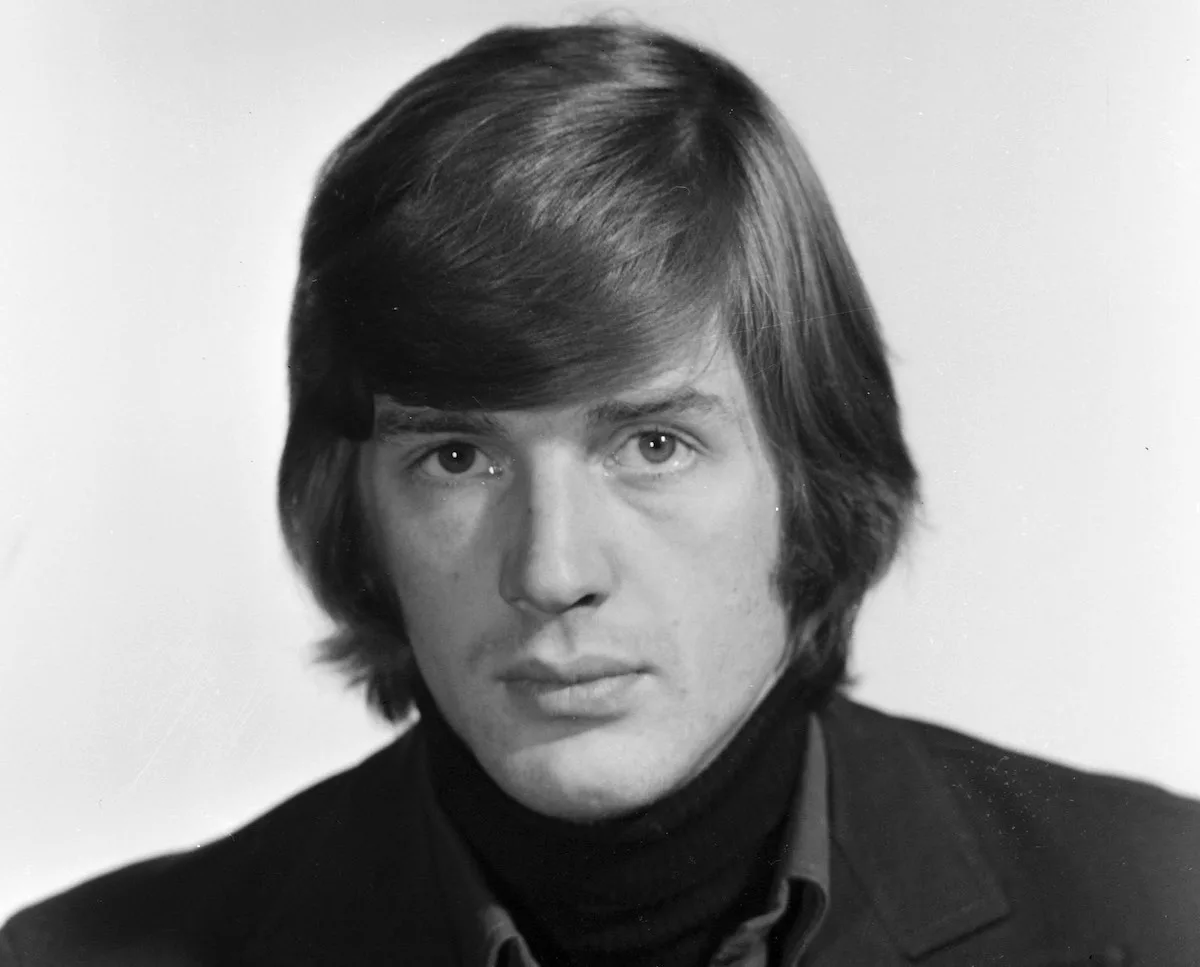 Сколько же женских сердец разбил Александр Абдулов – не пересчесть.... Он поистине обладал каким-то мистическим магнетизмом. 