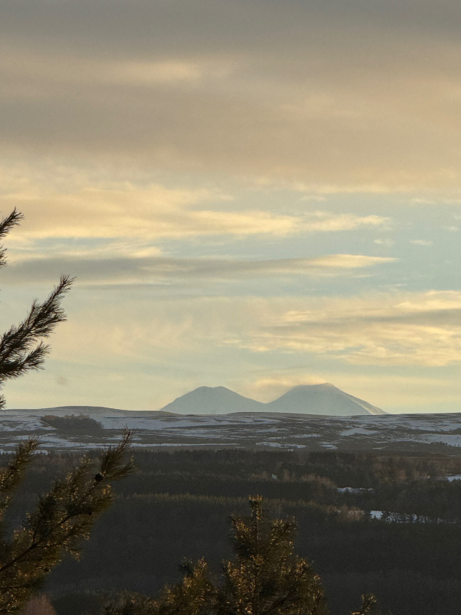 Вид на Эльбрус с терассы ресторана. Увеличенная съемка, фото Сад в стиле Paradise @