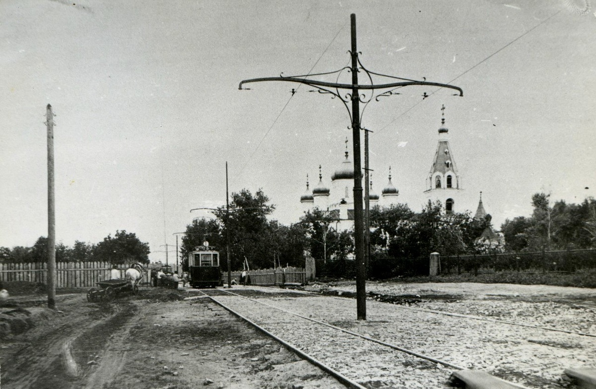 Покровская церковь со стороны улицы Уральской (Братьев Коростелёвых), 1926-1930 годы. Источник: https://drugoigorod.ru/korostelev_brothers_street/