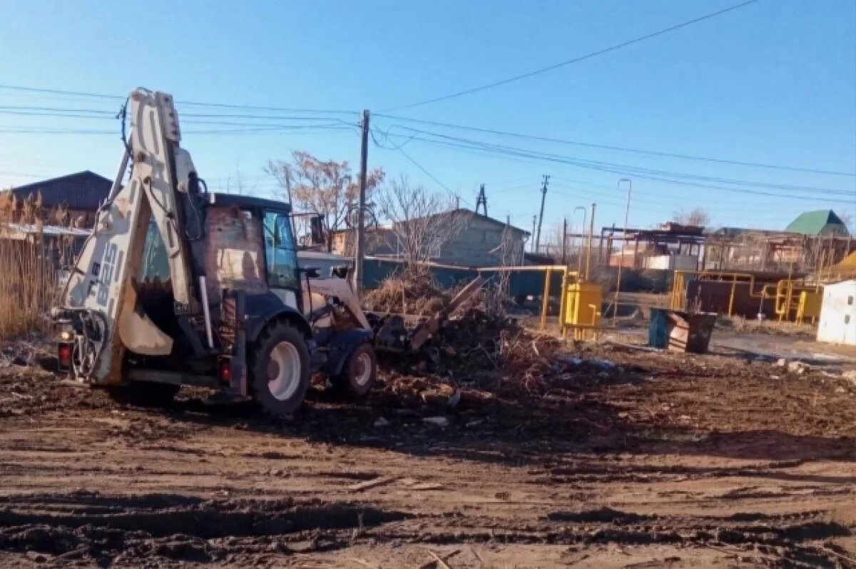    Коммунальные службы Астрахани вывезли более 80 тонн отходов за выходные