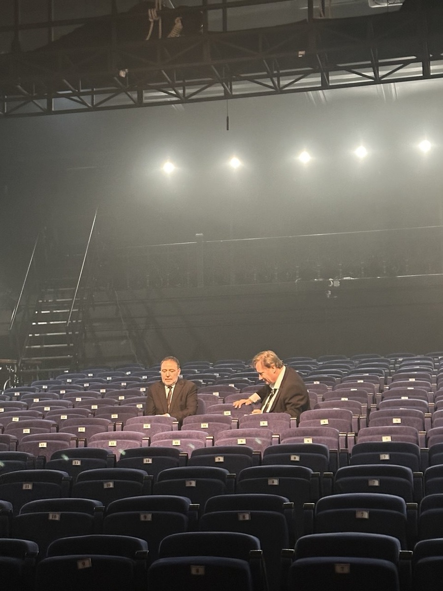 Розенкранц и Гильденстерн. Спектакль «Розенкранц и Гильденстерн мертвы». Театр на Васильевском. Фото автора.