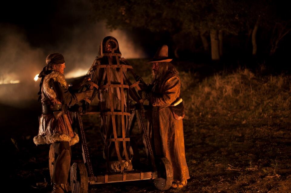 Кадр из фильма «Повелители Салема» (2012)