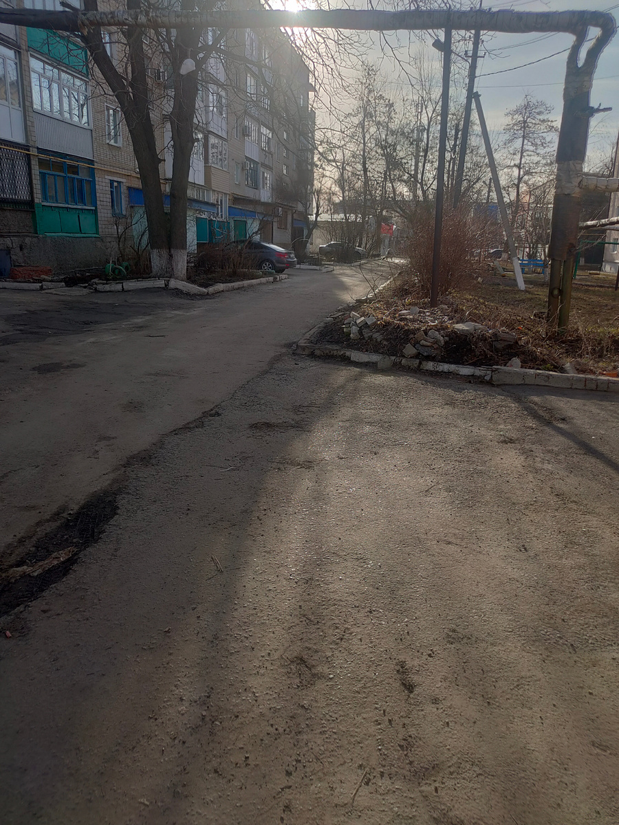 Утро. Здесь была огромная лужа