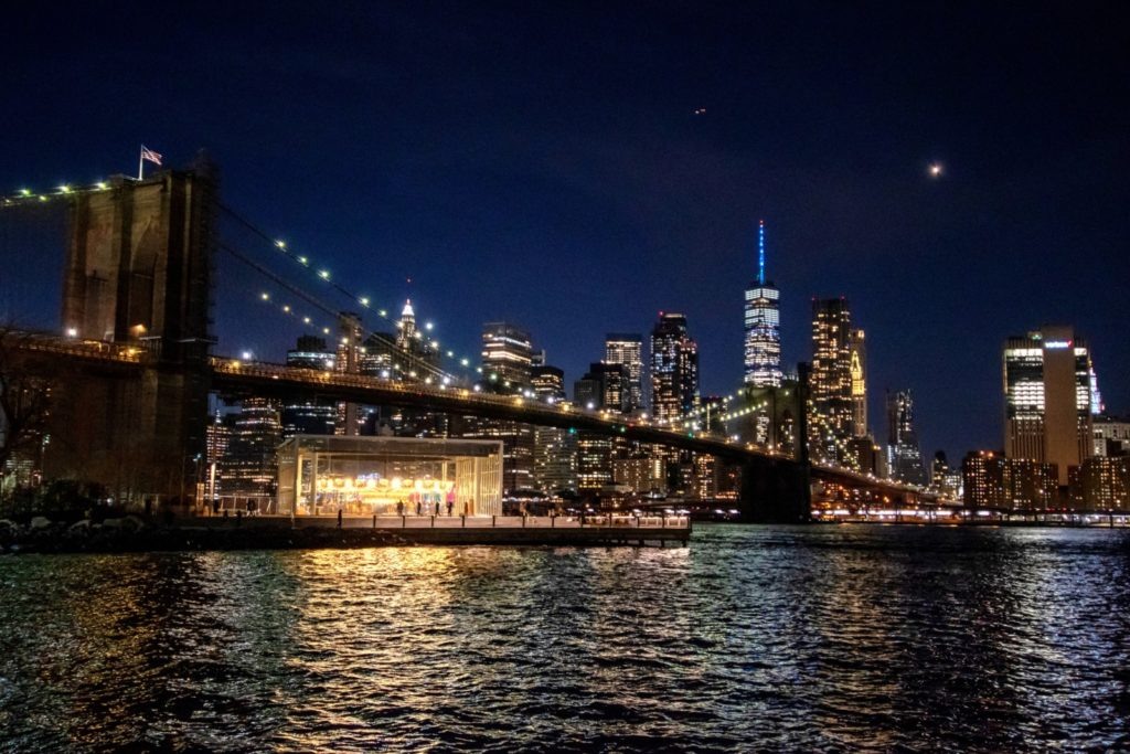    Вид на Бруклинский мост в Нью-Йорке. Дмитрий Паршин / РИА Новости