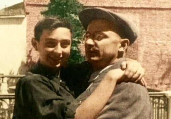 Лаврений Берия с сыном