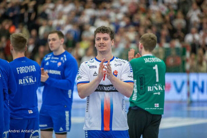    Элиас Эллефсен о Шипагёту и с кудрями творил красоту на площадке, и с новой причёской готов это делать