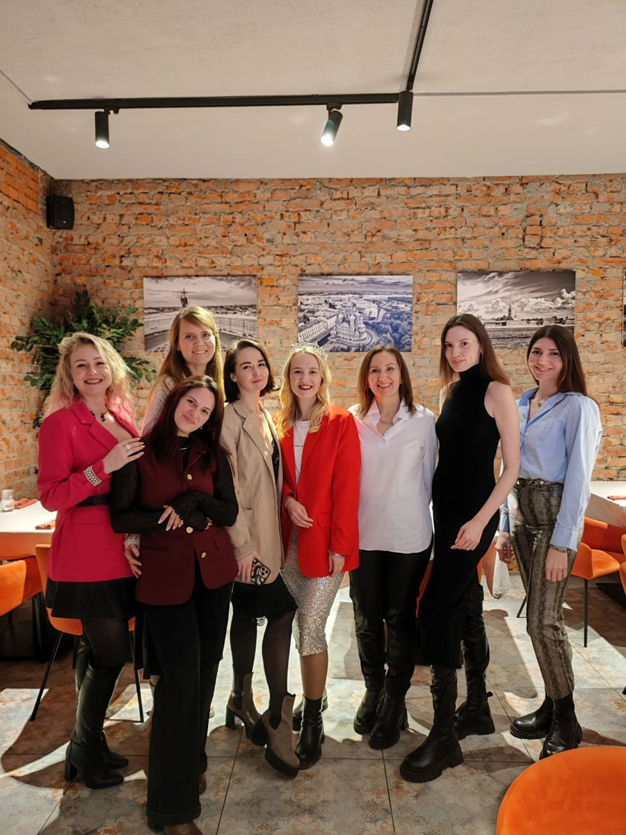 Фотография с моего женского вечера "Магия Венеры" в февврале 2025 года. Санкт-Петербург