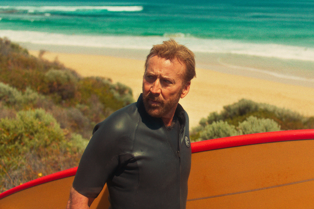     Николасу Кейджу аплодировали стоя 6 минут: что известно о лучшей роли актера в новом фильме "Серфер"