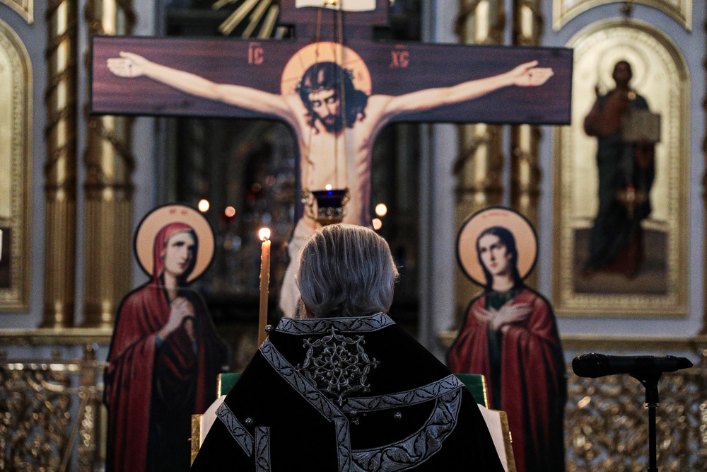 Распятие Иисуса Христа. Источник: Яндекс. Картинки