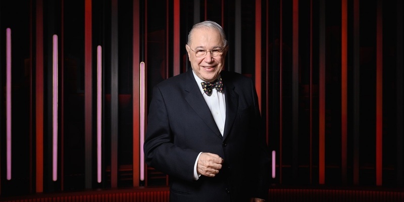 Петросян появился перед камерой бодрый и в хорошем настроении. 