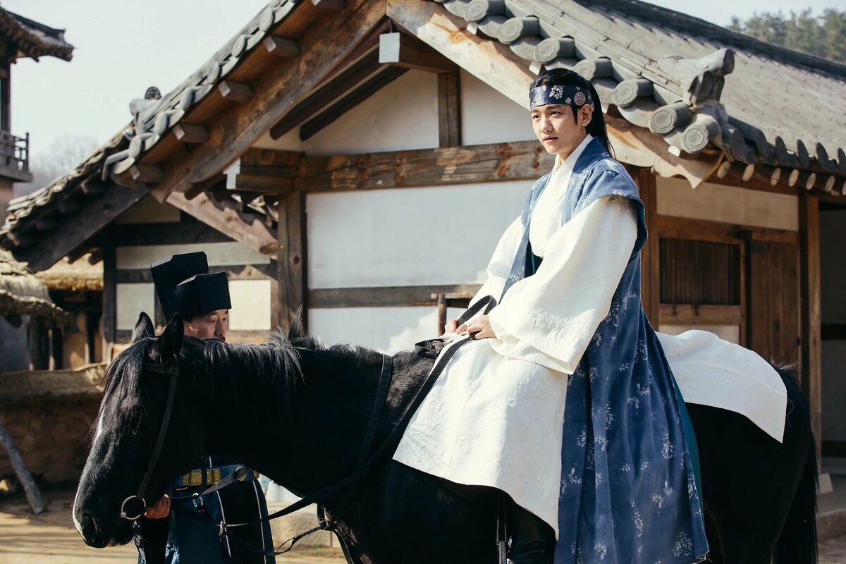 «Алое сердце» (Moon Lovers: Scarlet Heart Ryeo) Источник: изображение взято в свободном доступе из интернета (Яндекс.Картинки).