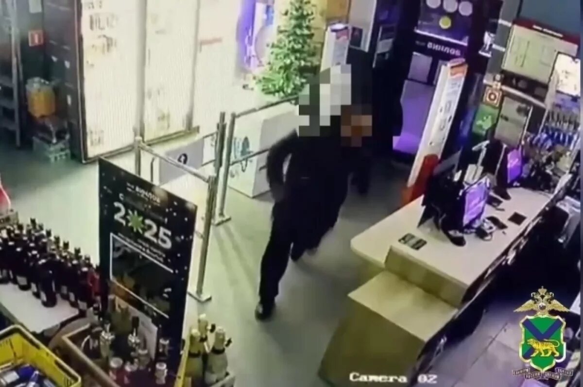    Во Владивостоке задержали «гастролёра» за ночные кражи из магазинов