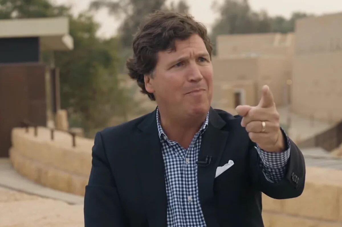    Такер Карлсон: США желанием сражаться против России уничтожили Украину