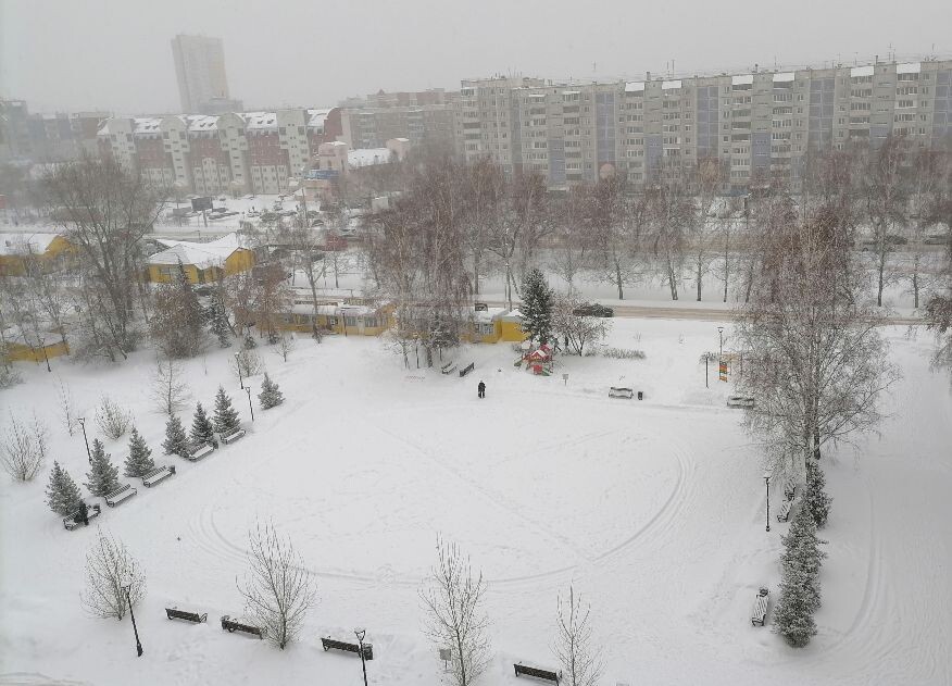 Снег идет и идет, весной и не пахнет. Сибирь!