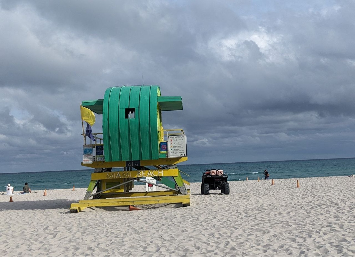 На Рождество летали в Майями. Поразило, что Майями - огромный современный мегаполис с колоритными районами (мы жили в креольском), а не только пляжный курорт, как я его себе до этого представляла. 