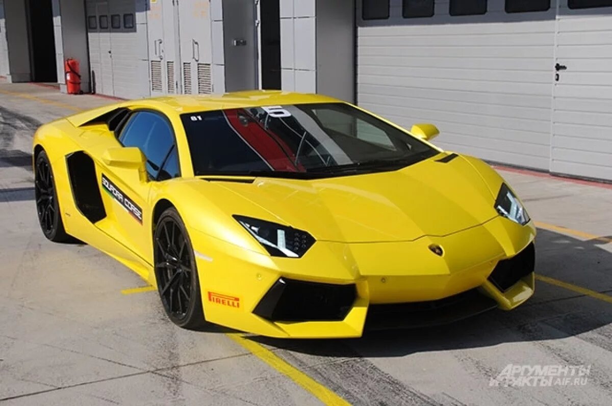    Ярко-желтый спорткар Lamborghini Huracan заметили в Волгограде