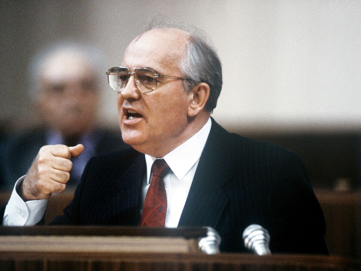 Михаил Сергеевич Горбачев выступает на I съезде народных депутатов СССР© РИА Новости / Сергей Гунеев