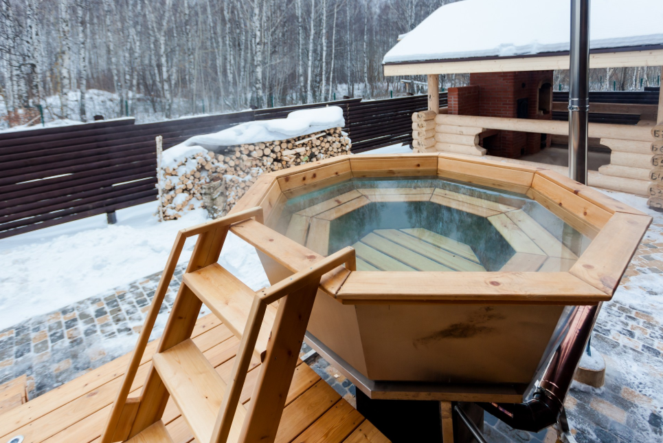 Банный чан на участке. Фотография из свободных источников