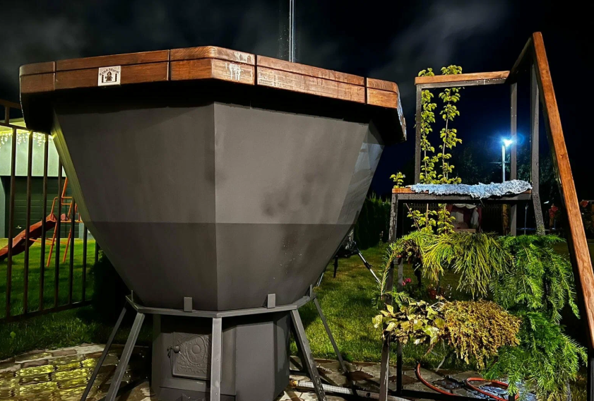 Банный чан из стали. Фотография из свободных источников