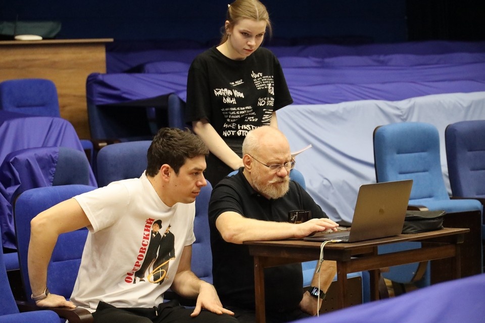    Ульяновцам предлагают устроиться на работу в Ульяновский Театр юного зрителя | ФОТО: группа в ВК NEБОЛЬШОЙ ТЕАТР Ульяновский Театр юного зрителя