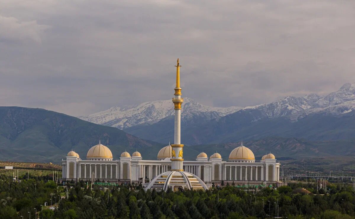    Как попасть в Туркмению в 2025 году: что с визами и турами