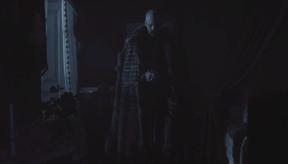 Новый «Носферату» получился мрачным, пугающим, атмосферным, но лишённым главных достоинств двух предшественников