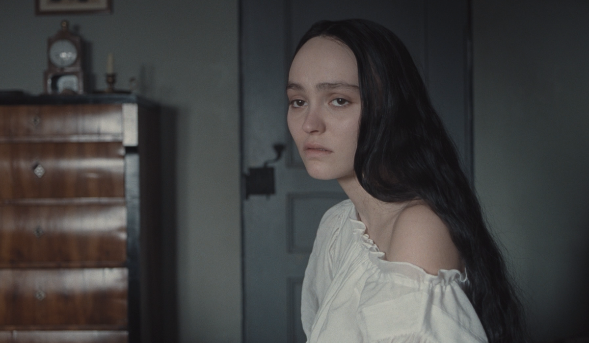 Главную роль в «Носферату» Роберта Эггерса сыграла восходящая кинозвезда, дочка Джонни Деппа и Ванесы Паради  