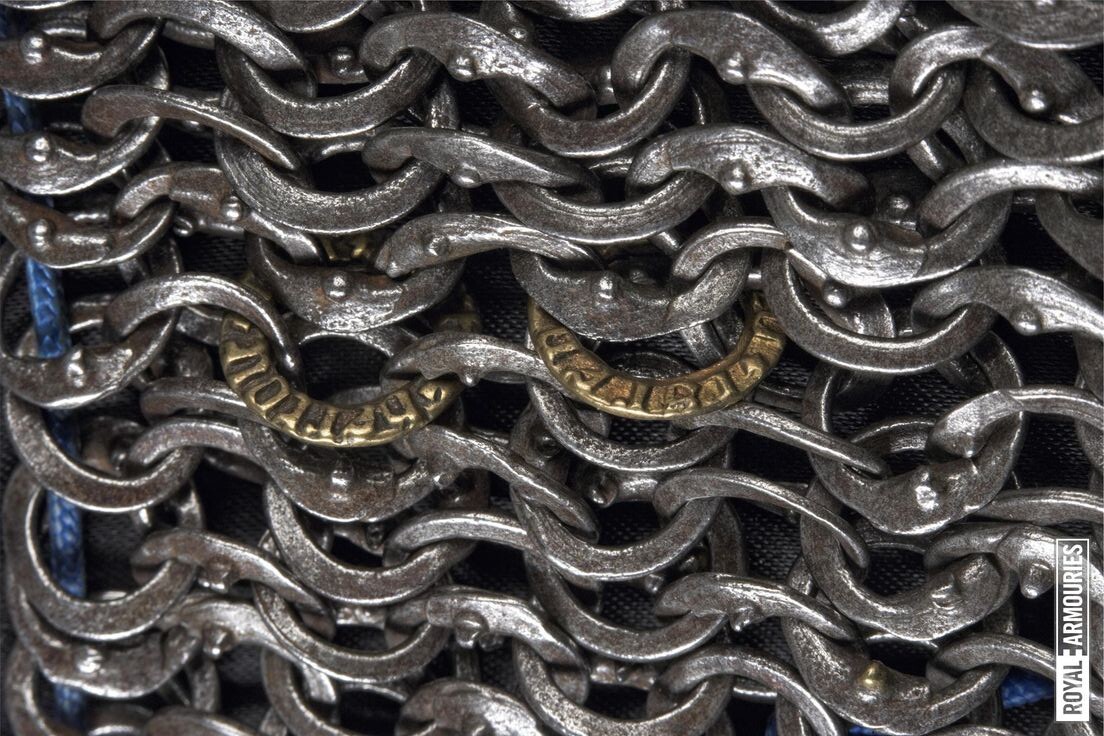 Кольчуга. Исключительно бесполезный доспех царивший на поле боя все время Средневековья.