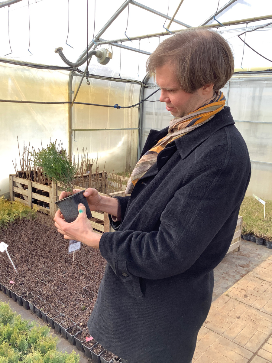 Леша приехал посмотреть на устройство питомника новыми глазами. Ниже будет понятно, почему