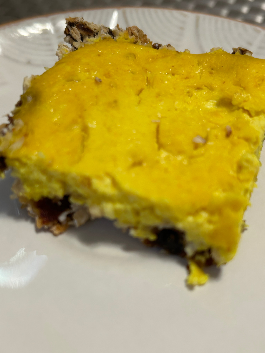 Желтенький за счет куркумы