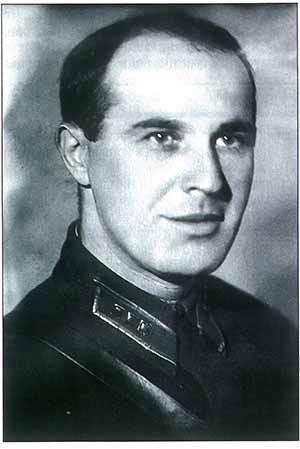 Пётр Моисеевич Олендер, (псевдонимы Полковник П. Донской и Болохин), советский писатель, журналист, военный корреспондент газеты «Красная звезда», майор. Последнее, что он сделал в своей жизни, — рассказал в содружестве с Александрои Авдеенко правду о Бабьем Яру на страницах «Красной звезды». Умер от ран 4 марта 1944 года. Похоронен в Житомире.