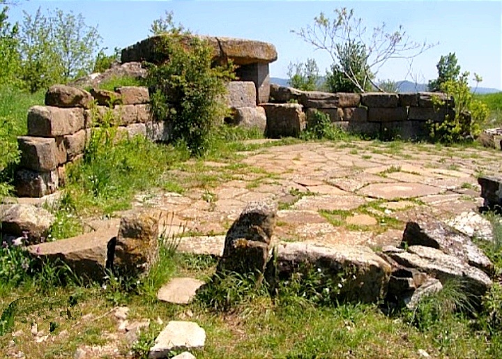 Дольмен Света (Лунный).