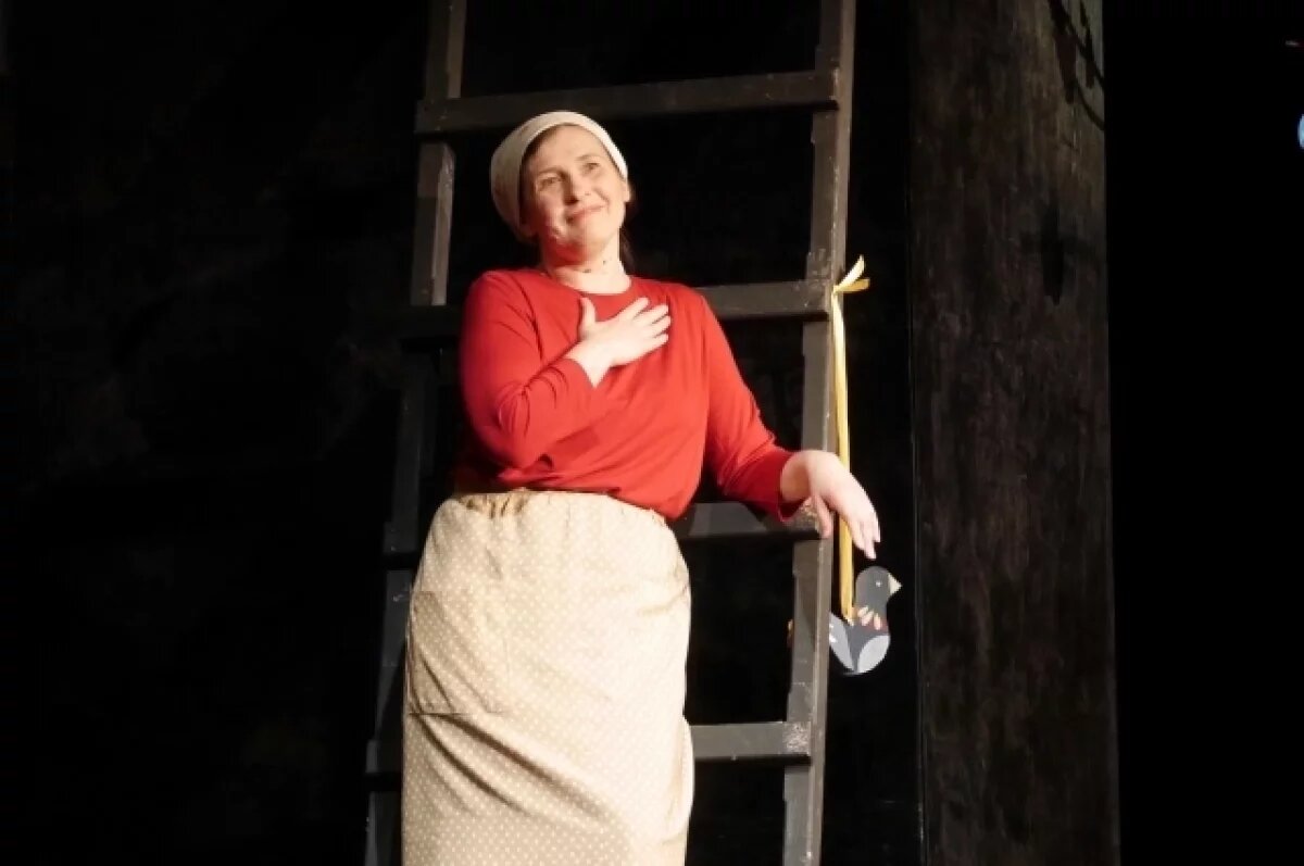    Кемеровчан зовут на юбилейный вечер ведущей актрисы «молодёжки» Лопиной