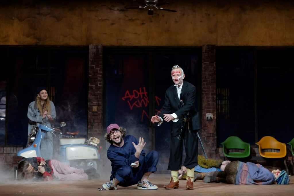    Фото предоставлены пресс-службой Театра Наций. Фотограф Ира Полярная Источник фото: Театр To Go