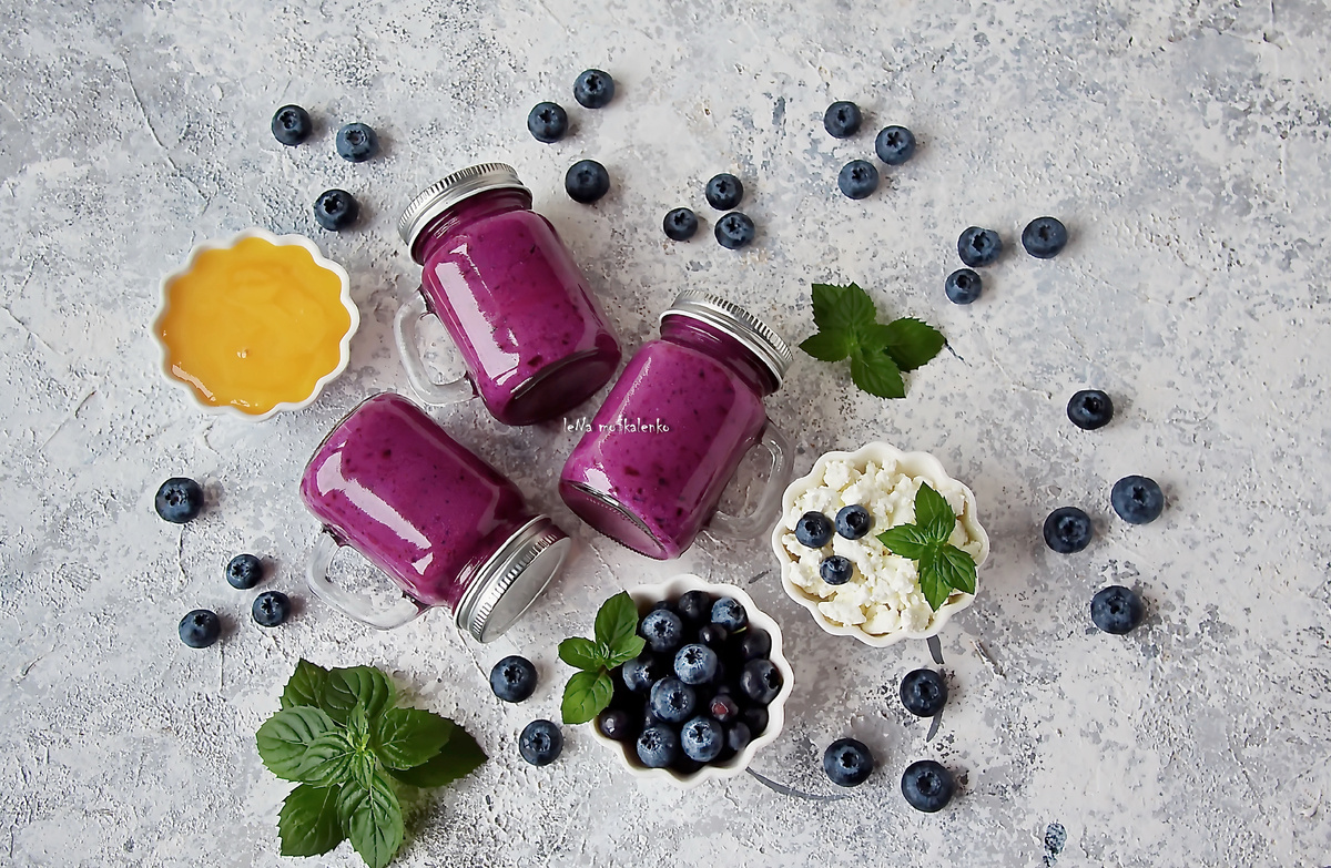 Смузи из голубики с творогом 